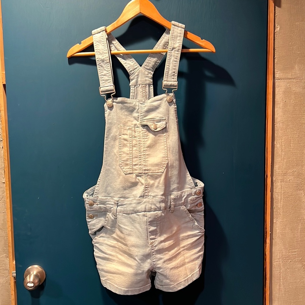 Overall shorts